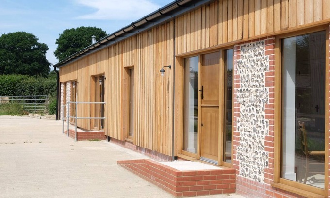 Waterlooville Cottage | 1 bedroom accommodation in Hambledon, South Downs National Park