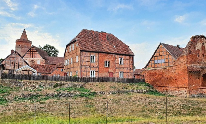 Burg Stargard Apartment | 1 bedroom accommodation in Burg Stargard