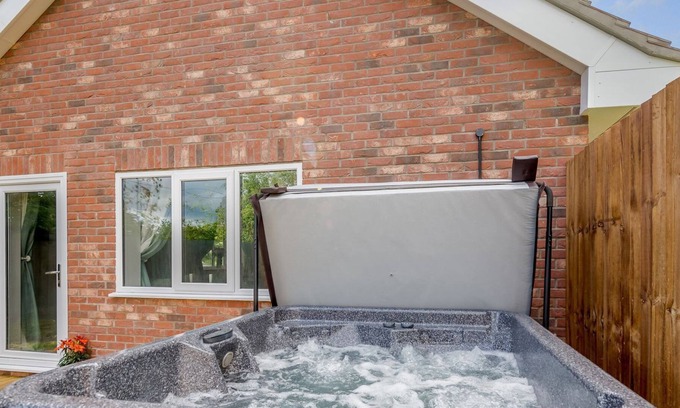 East Dereham Cottage | 1 bedroom accommodation in Yaxham, near Dereham