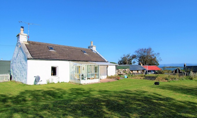 Isle of Jura Cottage | 1 bedroom accommodation in Isle of Jura