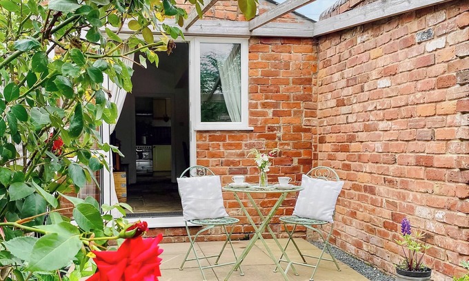 Severn Stoke Cottage | 1 bedroom accommodation in Earl&rsquo;s Croome, near Great Malvern