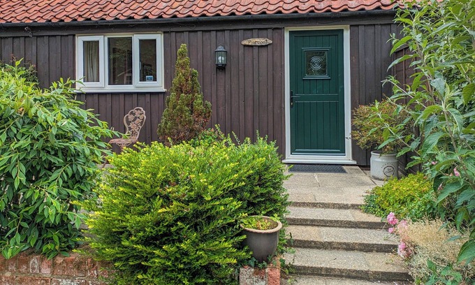 Thorpe Market Cottage | 1 bedroom accommodation in Thorpe Market