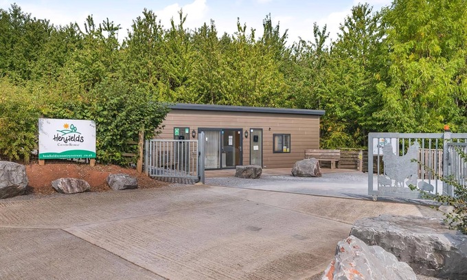 Milverton Ski Chalet | 1 bedroom accommodation in Cannington