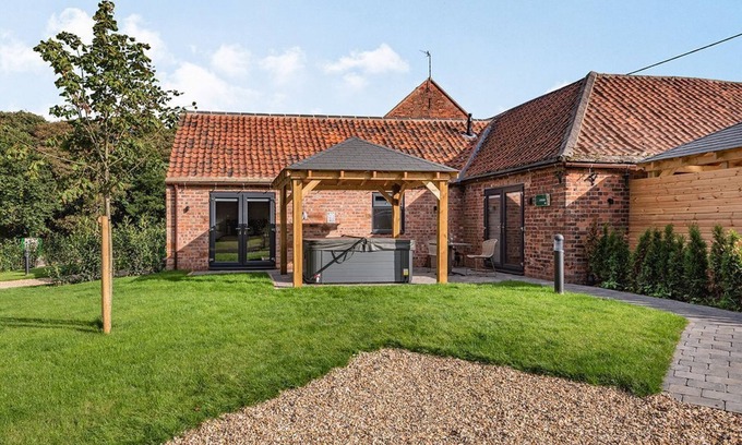 Mansfield Cottage | 1 bedroom accommodation in Edwinstowe