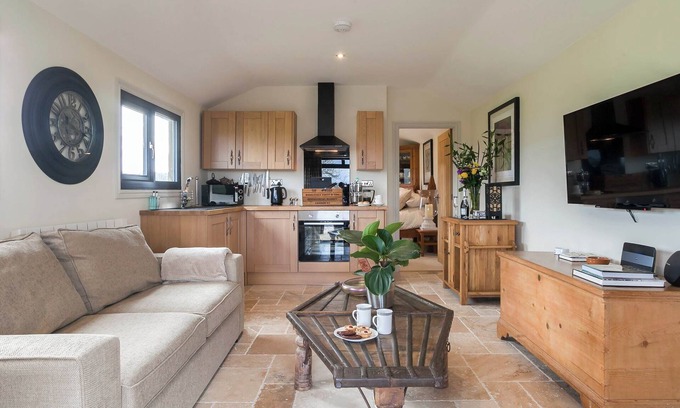 Gloucester Cottage | 1 bedroom accommodation in Rudford, near Gloucester