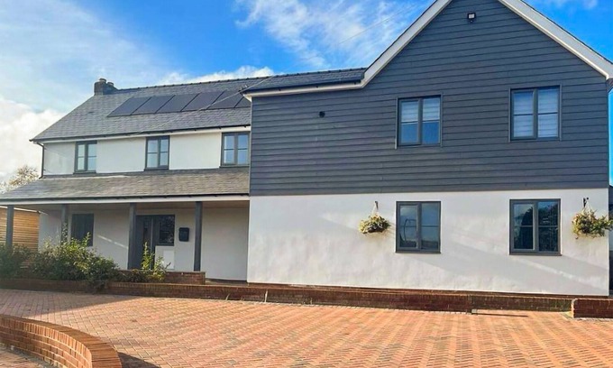 Guilsfield Cottage | 1 bedroom accommodation in Guilsfield