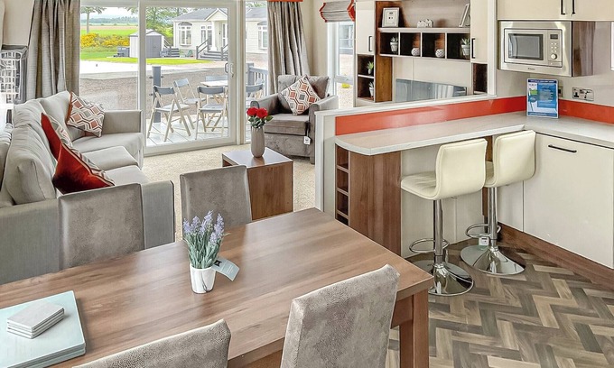 Laurencekirk Ski Chalet | 1 bedroom accommodation in Laurenkirk