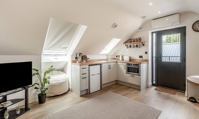 Bromlow Cottage | 1 bedroom accommodation in Minsterley