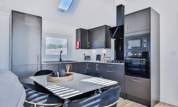 Blackburn Ski Chalet | 1 bedroom accommodation in Old Langho, Ribble Valley