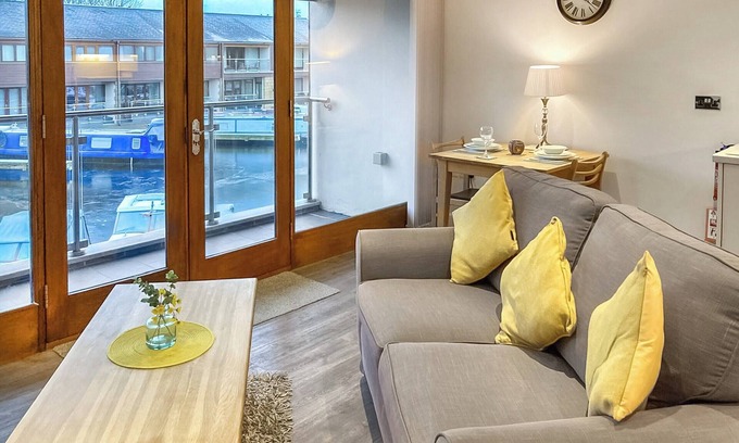 Tewitfield Cottage | 1 bedroom accommodation in Carnforth