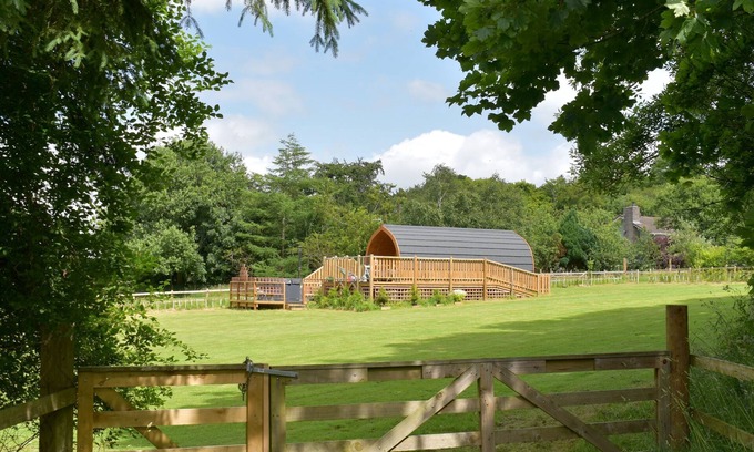 Penicuik Cottage | 1 bedroom accommodation in Leadburn, near West Linton