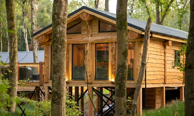 Overton-on-dee Ski Chalet | 1 bedroom accommodation in Ellesmere