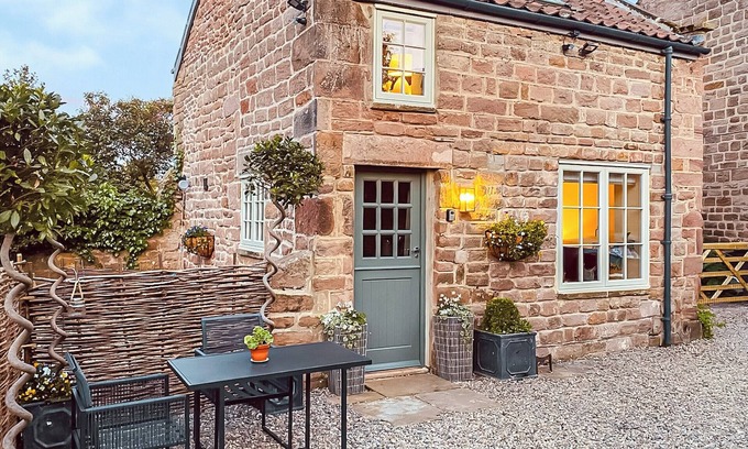 Spofforth Cottage | 1 bedroom accommodation in Spofforth, near Harrogate