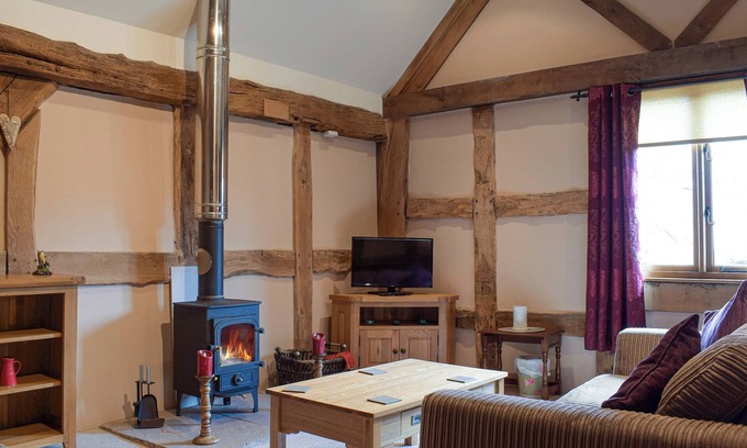 Leominster Cottage | 1 bedroom accommodation in Kingsland