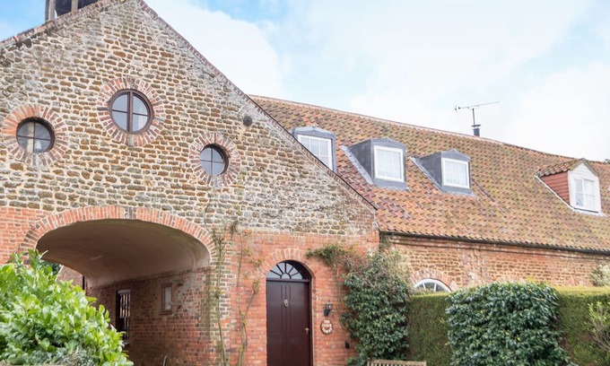 Snettisham Cabin | 1 bedroom accommodation in Snettisham