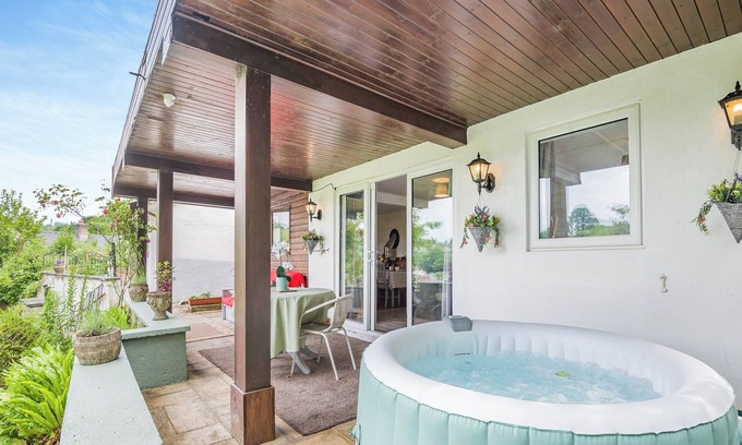Lower Soudley Cottage | 1 bedroom accommodation in Blakeney