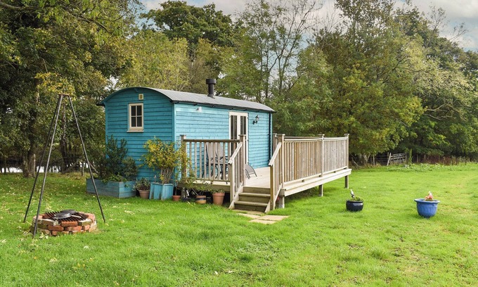 Cowbeech Cottage | 1 bedroom accommodation in Herstmonceux, near Hailsham