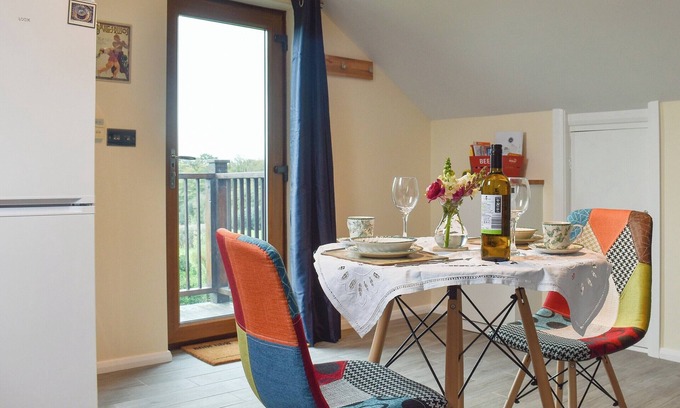 Cowbeech Cottage | 1 bedroom accommodation in Herstmonceux, near Hailsham