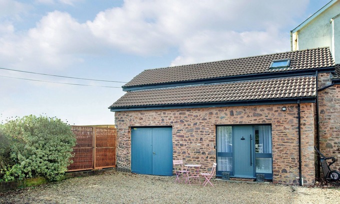 Crediton Cottage | 1 bedroom accommodation in Pennymoor, near Tiverton