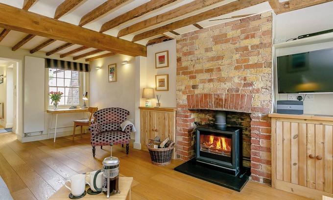 Henfield Cottage | 1 bedroom accommodation in Fulking, near Brighton