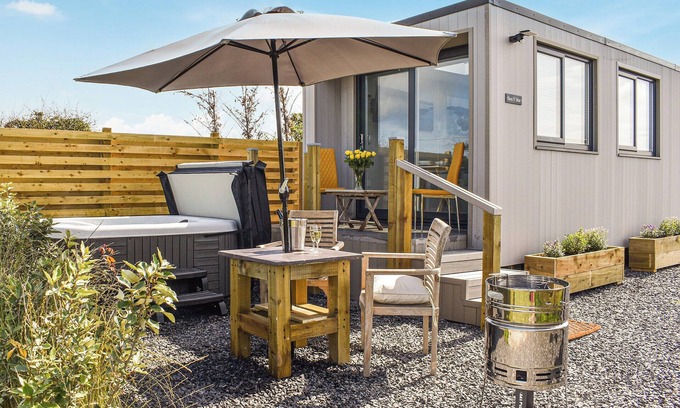 Holyhead Cottage | 1 bedroom accommodation in Penrhos Feilw, near Trearddur Bay