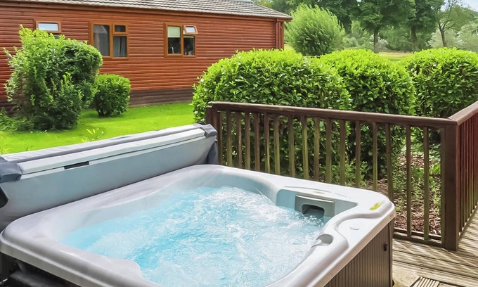 Narberth Ski Chalet | 1 bedroom accommodation in Narberth, Nr Tenby