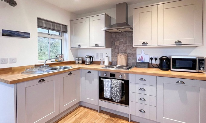 Suladale Cottage | 1 bedroom accommodation in Keistle, near Kensaleyre