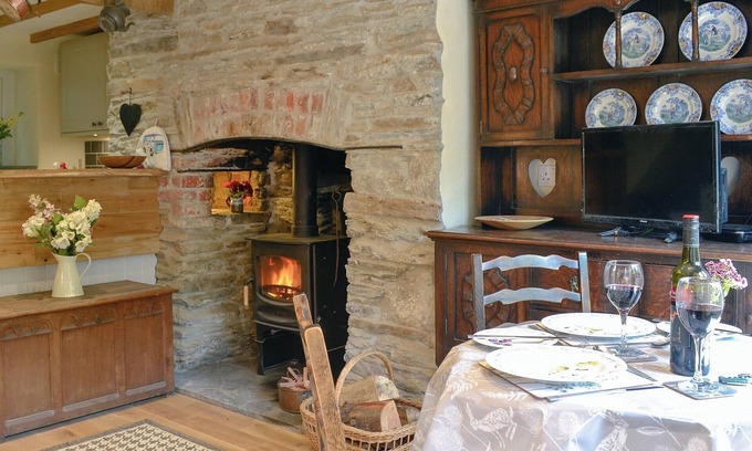 Milton Combe Cottage | 1 bedroom accommodation in Milton Combe, near Yelverton