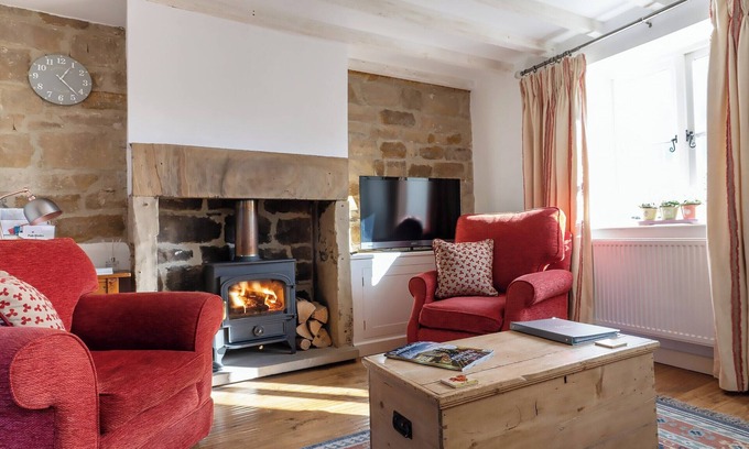 Great Longstone Cottage | 1 bedroom accommodation in Great Longstone, near Bakewell