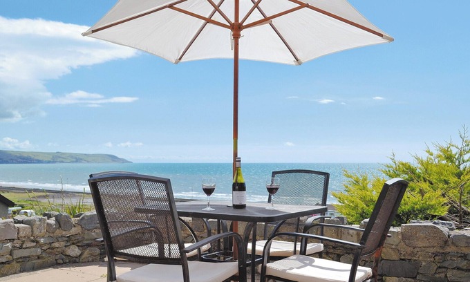 Barmouth Cottage | 1 bedroom accommodation in Llanaber, near Barmouth