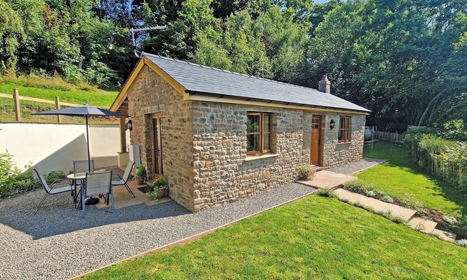Earlswood Cottage | 1 bedroom accommodation in Earlswood, near Chepstow