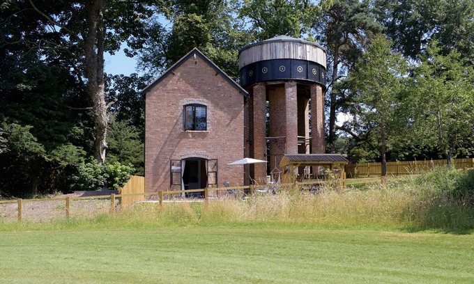 Cosford Cottage | 1 bedroom accommodation in Brewood, near Stafford