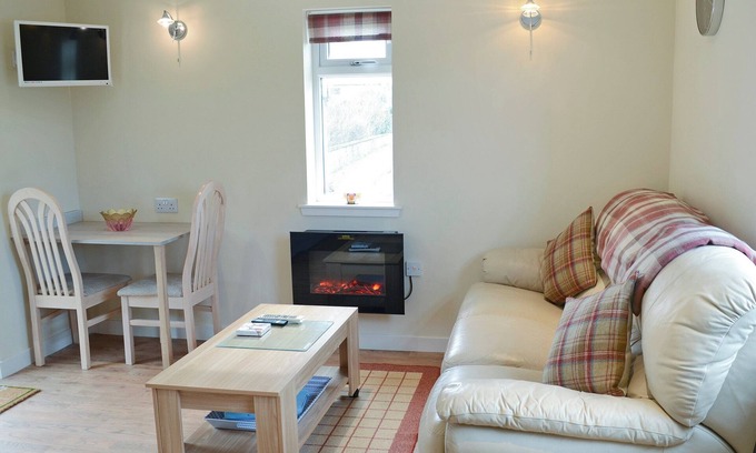 Hunspow Cottage | 1 bedroom accommodation in Castletown, near Thurso