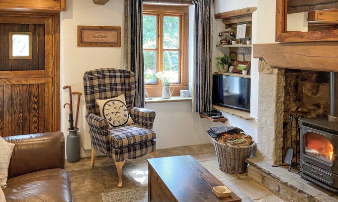 Longnor Cottage | 1 bedroom accommodation in Longnor, Near Buxton
