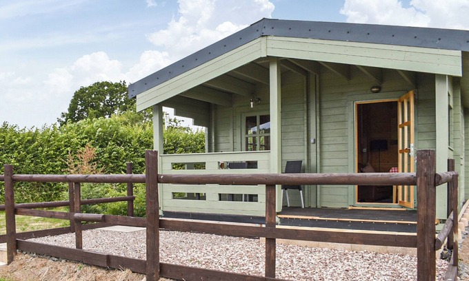 Moreton Cottage | 1 bedroom accommodation in Berrow, near Malvern