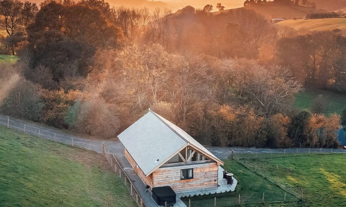Newtown Cottage | 1 bedroom accommodation in Aberhafesp, near Newtown