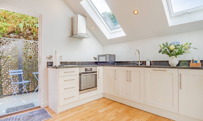 Smallburgh Cottage | 1 bedroom accommodation in Smallburgh, near Horning