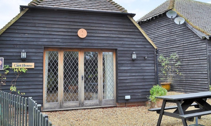 Plaistow Cottage | 1 bedroom accommodation in Plaistow, near Petworth