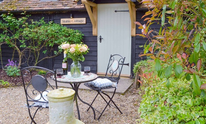 Plaistow Cottage | 1 bedroom accommodation in Plaistow, near Petworth
