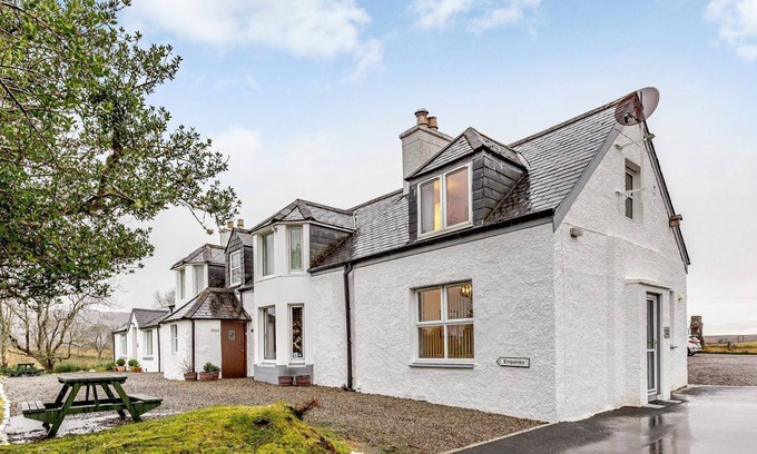 Achachork Cottage | 1 bedroom accommodation in Portree