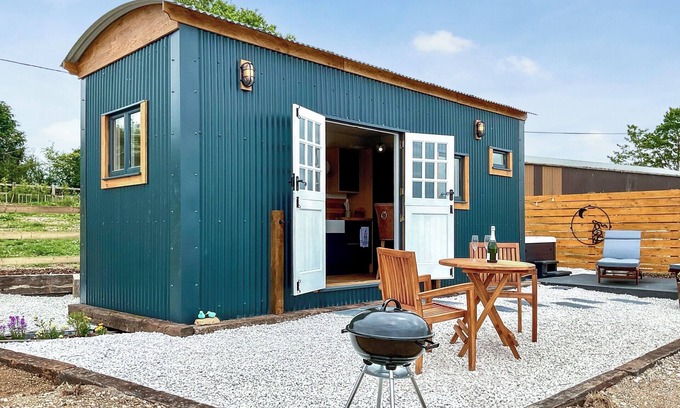 Hannington Cottage | 1 bedroom accommodation in Reading
