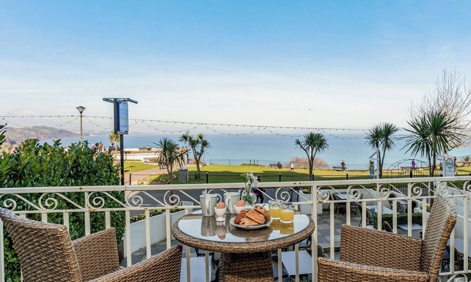 Babbacombe Apartment | 1 bedroom accommodation in Torquay