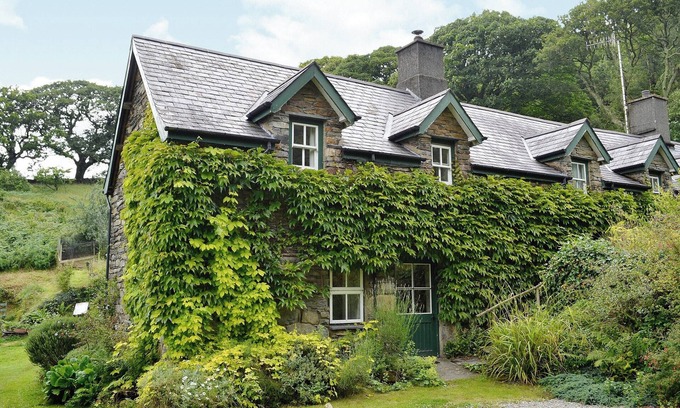Arthog Cottage | 1 bedroom accommodation in Arthog, near Dolgellau
