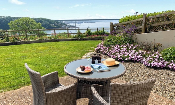 Milford Haven Cottage | 1 bedroom accommodation in Burton