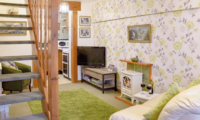 Irstead Cottage | 1 bedroom accommodation in Ludham