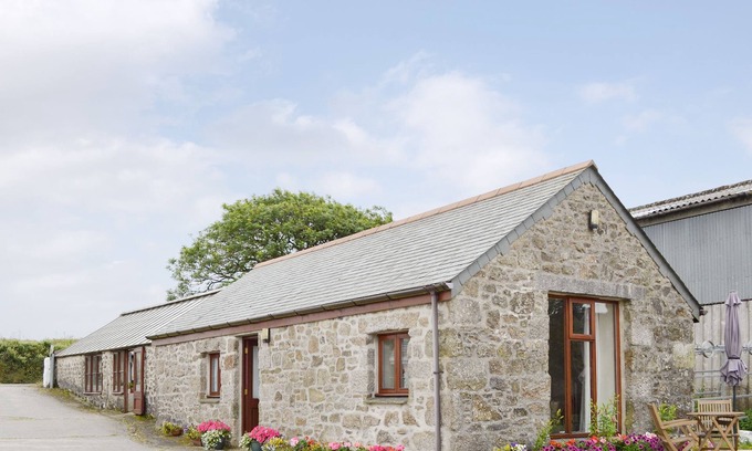 Carnbrea Cottage | 1 bedroom accommodation in Four Lanes, near Camborne