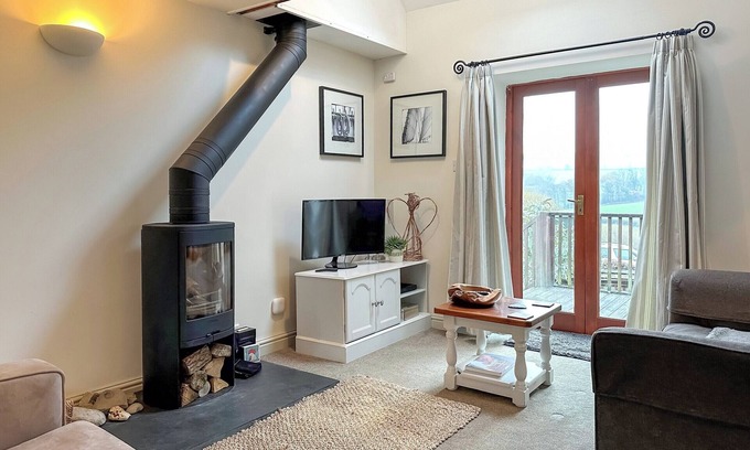 Thorncombe Cottage | 1 bedroom accommodation in Thorncombe, near Broadwindsor