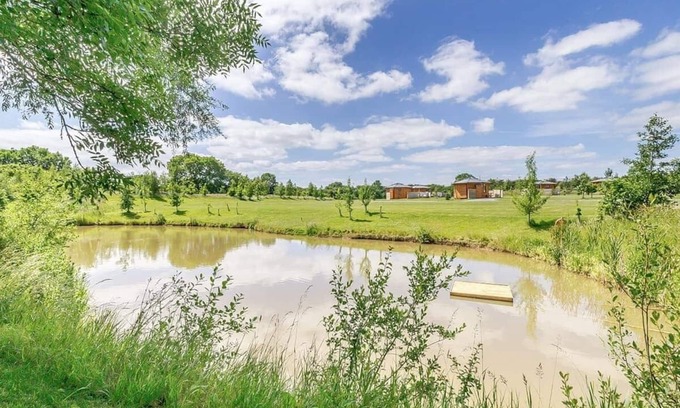Fitling Ski Chalet | 1 bedroom accommodation in Fitling, Nr Hornsea