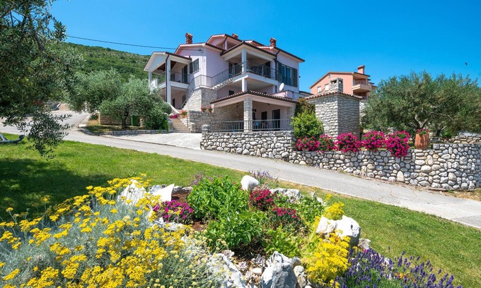 Ravni Apartment | 1 bedroom amazing apartment in Ravni