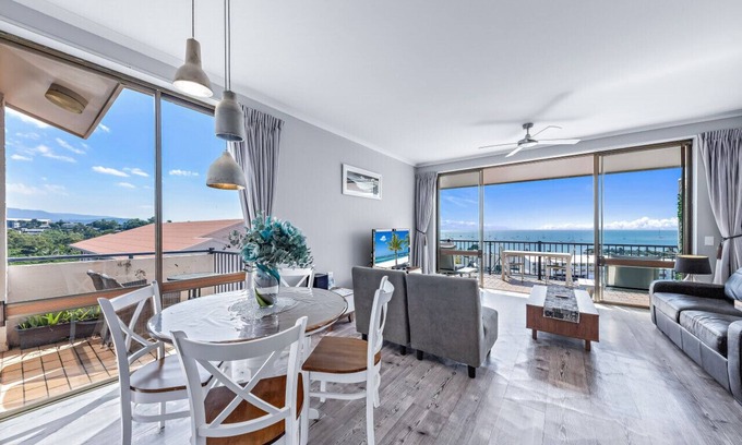 Airlie Beach Apartment | 1 bedroom apartment ocean views